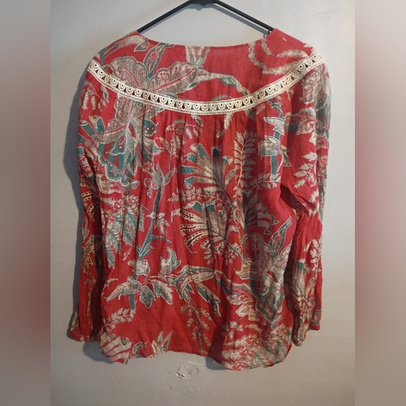 LOFT Red and Green Floral Blouse with Crochet Trim Medium Cottagecore Boho - Picture 5 of 5